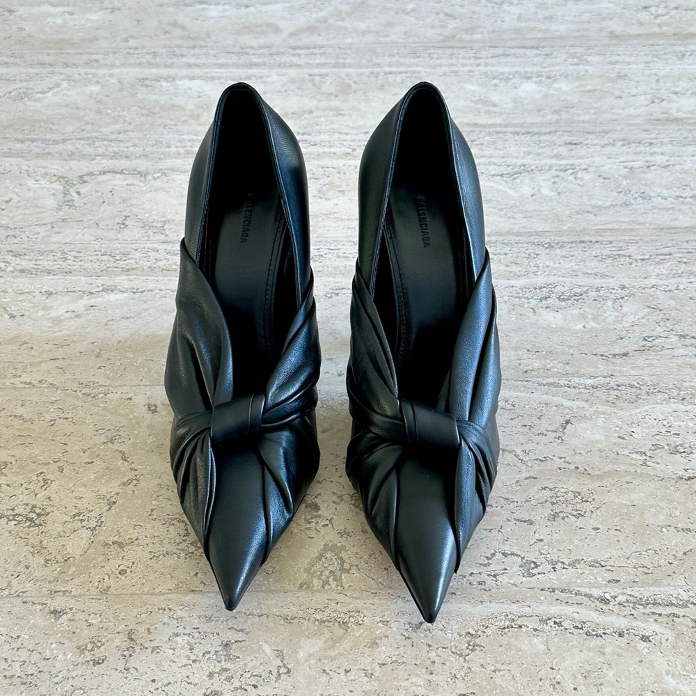Balenciaga Drapy Leather Knot Pumps